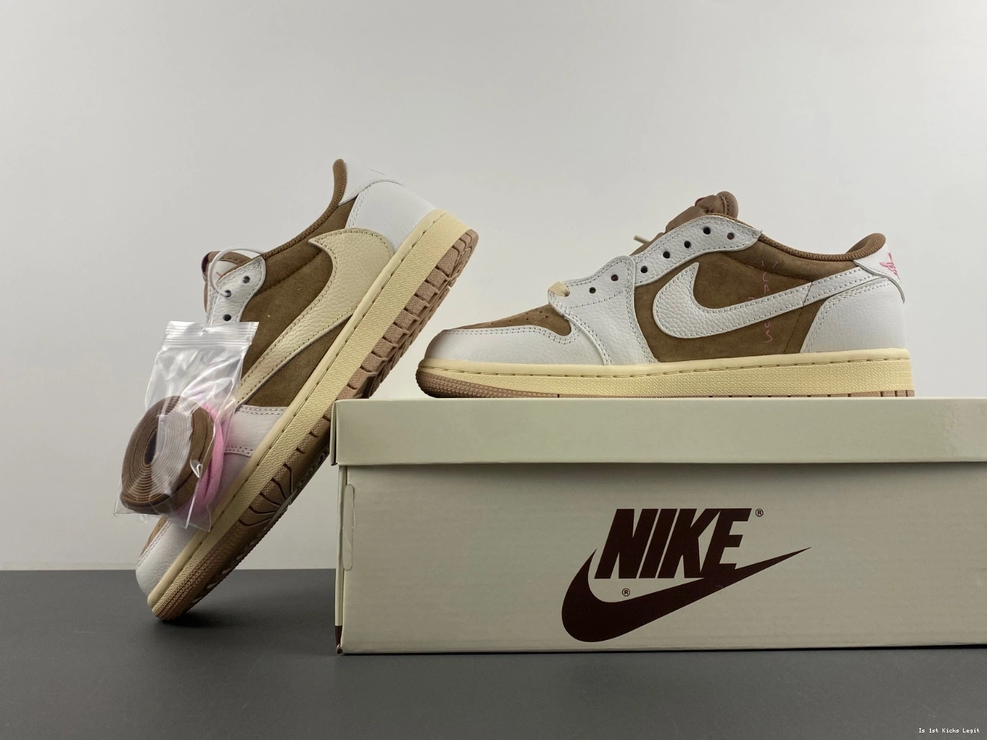 Travis 1 DM7866-106 Scott Jordan OG Shy Sail Pink Air Low 0321